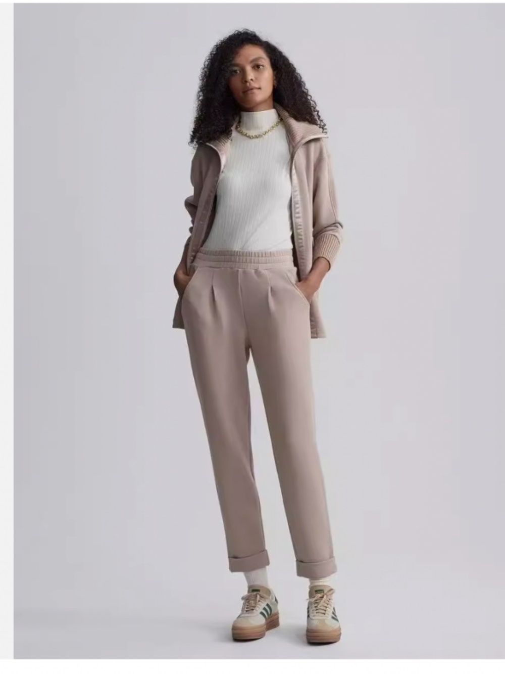 Varley The Rolled Cuff Pants 25“ Size Small NWT